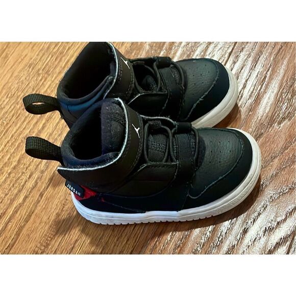 Nike Jordan Fadeaway black sneaker size 5 - Picture 10 of 11